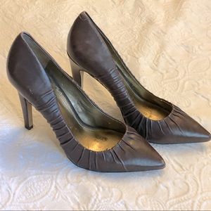 Vince Camuto Sz 10B Brown 5” High Heels (NWOT)
